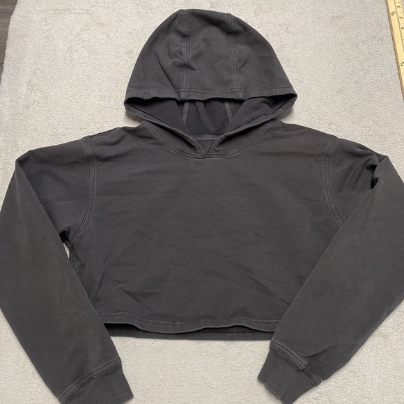 Lululemon All Yours Cropped Hoodie 6 Black Fade Pullover Gym Athleisure - Picture 1 of 6